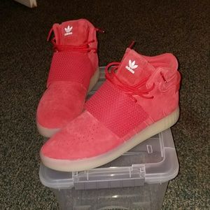 Adidas tubular invader strap